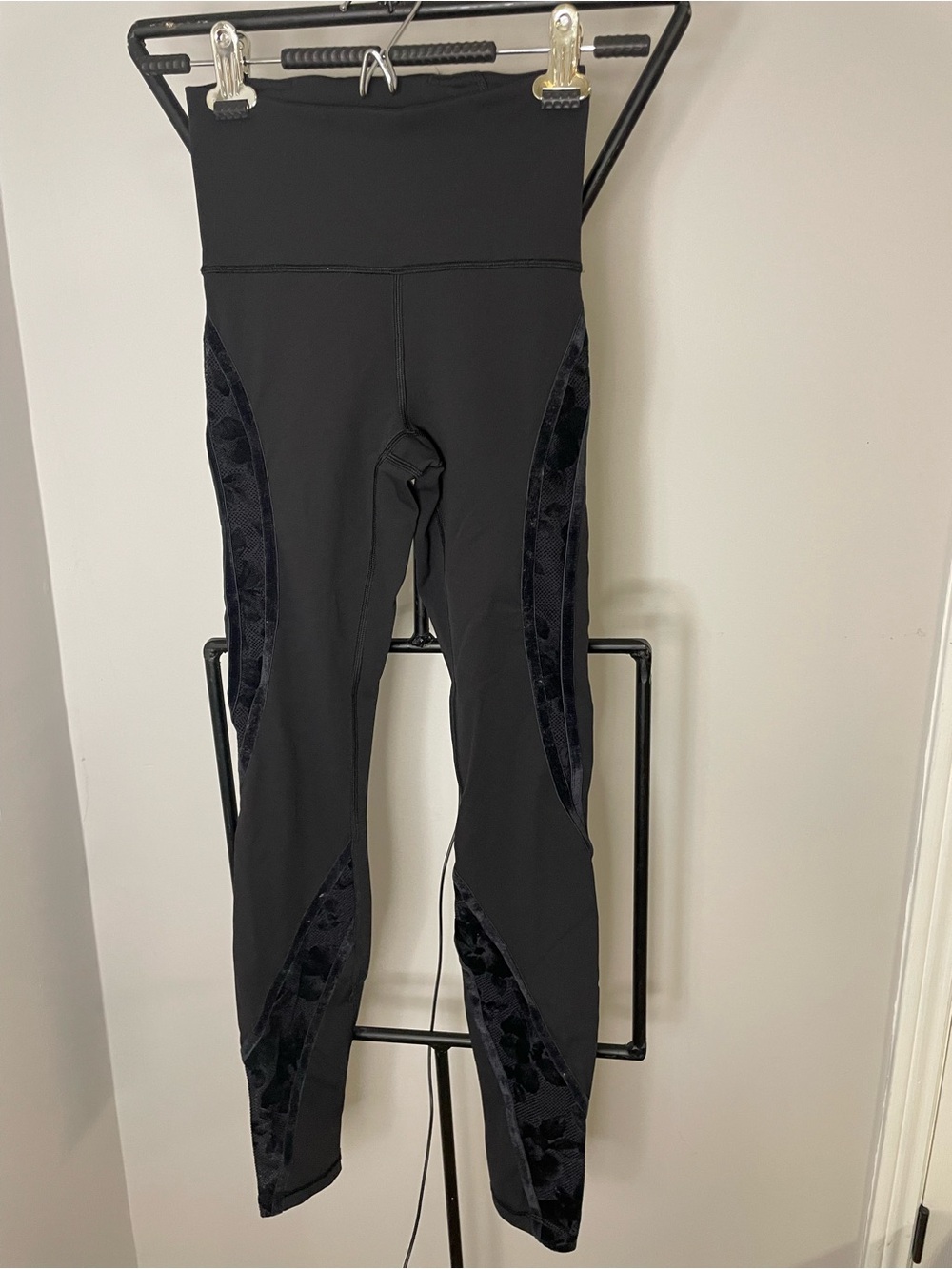 lululemon Leggings Womens 2 Black Wunder Under High-Rise Tight Flocked 28" Train